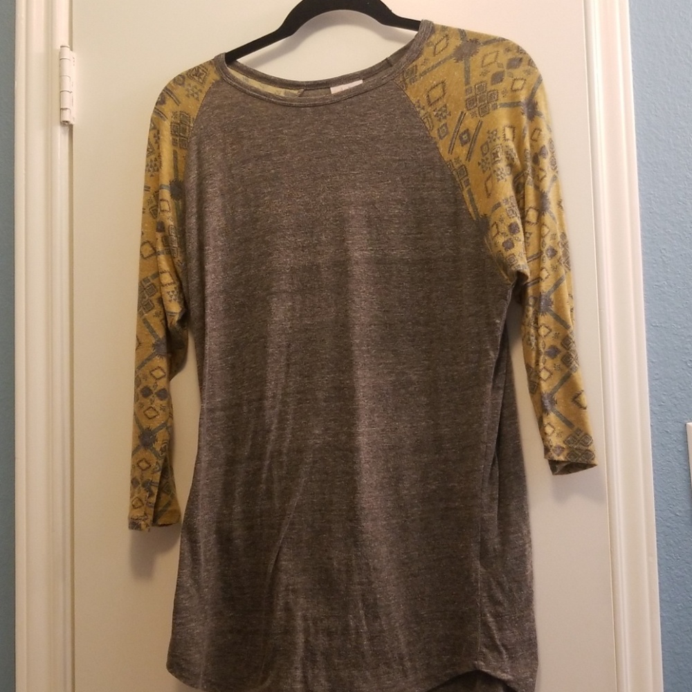 Lularoe Randy Tee